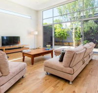 PALM COURT RETREAT MORNINGTON - Events Australia