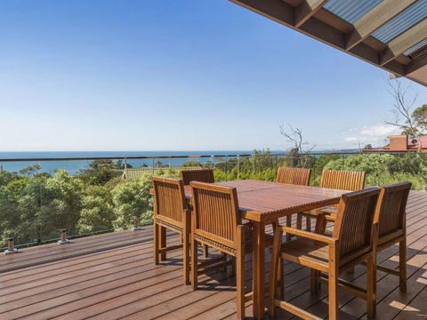 VIEWS At MCCRAE..... - Events Australia 5