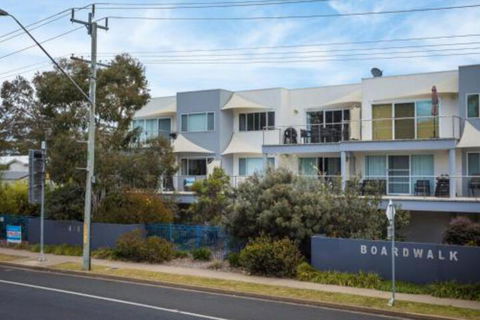 Luxury Boardwalk Apartment Unit 7 - Events Australia 3