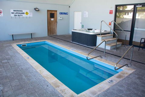 Sea Breeze - Broadwater - Tourism Bookings 2