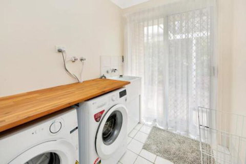 Hook Wine & Sinker Hervey Bay - Events Australia 2