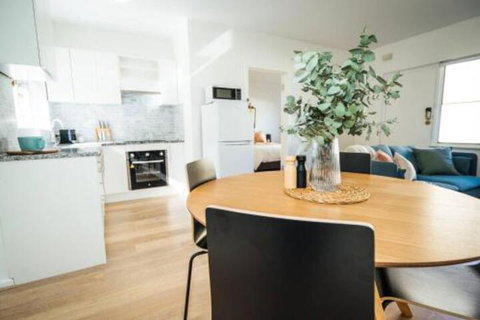 Sahara On Anzac Close To Airport City & Beach! - Events Australia 3