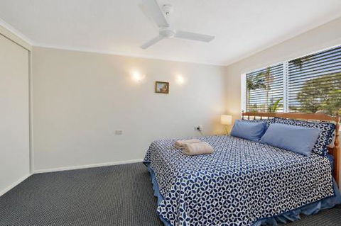 Bikinis & Martinis At Points North - Accommodation Europe 4