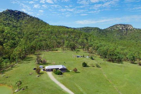 Rosa Estate In Broke Two 3br House In Walking Distance To Cellar Doors - Tourism Bookings 6