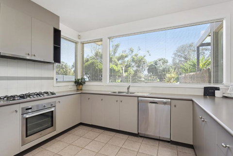 CAPELS REST CAPEL SOUND - Events Australia 3