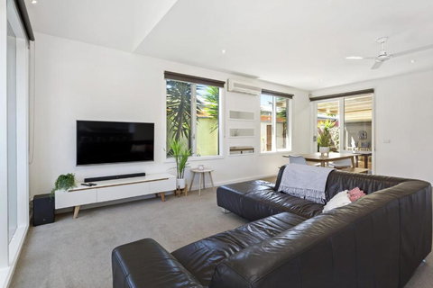 CAPELS REST CAPEL SOUND - Events Australia 7