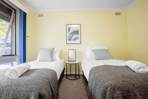 Spacious Comfortable Home In Wheelers Hill+pool - Accommodation Europe 0