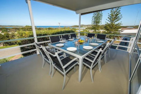 Fingal Bay Beach House 32 Lentara Street - Events Australia 0
