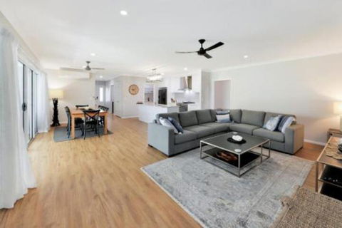 Hamptons At The Point - Accommodation Europe 6
