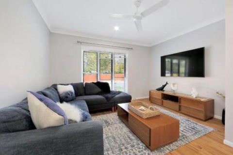Hamptons At The Point - Accommodation Europe 5