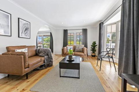 YIN YANG MOUNT ELIZA - Tourism Bookings 5