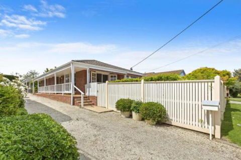 YIN YANG MOUNT ELIZA - Tourism Bookings 7