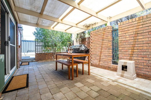 Seascape At Glenelg 3BDRM Luxury WiFi Beach Airport - Events Australia 5