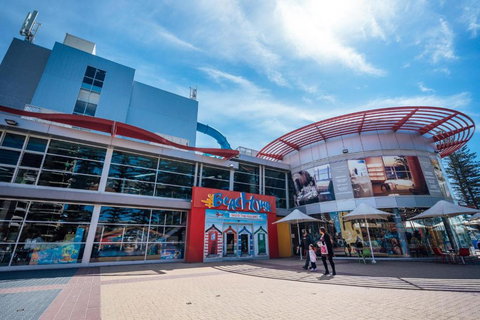 Seascape At Glenelg 3BDRM Luxury WiFi Beach Airport - Events Australia 6