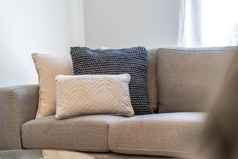 Seascape At Glenelg 3BDRM Luxury WiFi Beach Airport - Events Australia 4