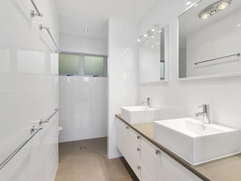 Bombora 5 Bedroom - Tourism Bookings 5