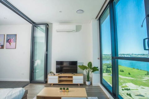 Stunning Waterview Stylish Waterfront Apt In WWP - Accommodation Europe 7