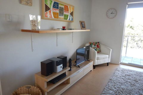 Unit 2 At 4 Pelican Street, Peregian Beach, Noosa Area - Events Australia 3