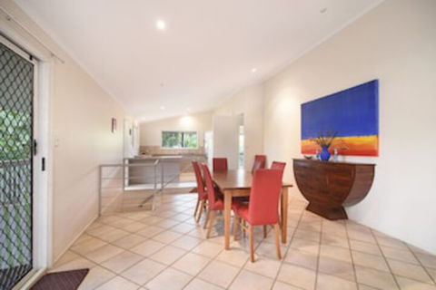 Beach Affair - 10 Callitris Crescent - Events Australia 0