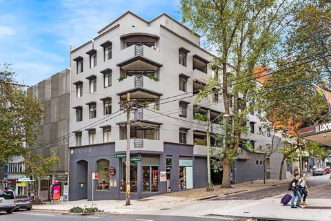 Spacious & Sunny 1 Bdrm In Surry Hills - FOV - Tourism Bookings 2