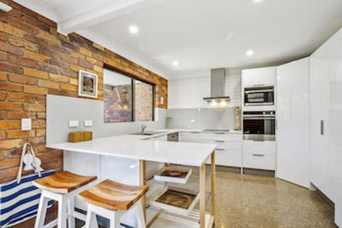 A Beach Break - 1/90 Lorikeet Drive - Events Australia 0