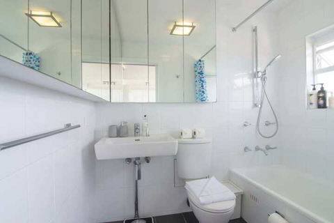 Bright 1 Bedroom Studio With Amazing City Views - Tourism Bookings 6