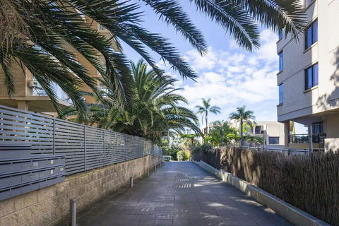 2 Bdrm North Sydney With Harbour Views - Tourism Bookings 2