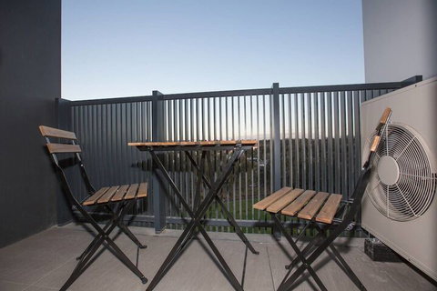 Chocolate Taste Apartment In Parkville - Events Australia 7