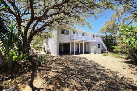 Piccolo Peregian - Pet Friendly- Peregian Beach, QLD - Events Australia 1