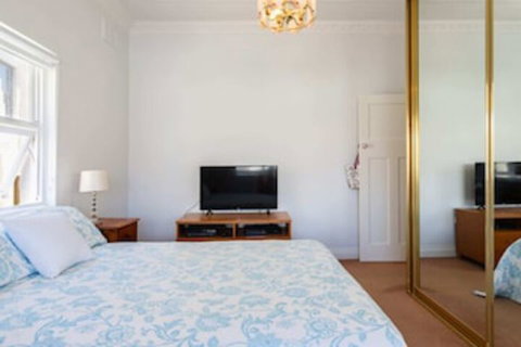 Garden Style Apartment In Prime Location - Tourism Bookings 0