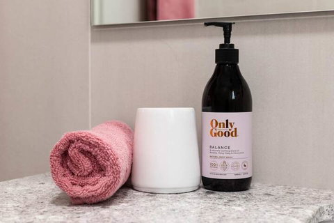 Garden Style Apartment In Prime Location - Tourism Bookings 6