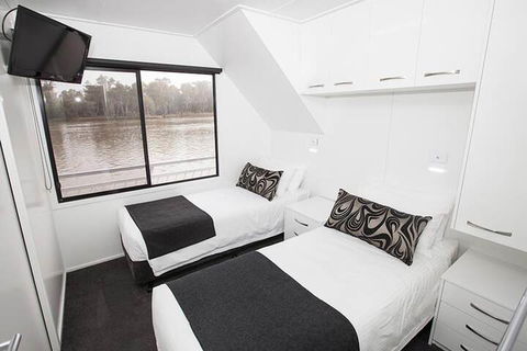 All Seasons Houseboats - Events Australia 3