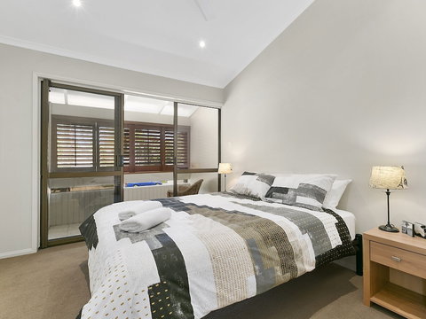 A Superb Location For Enjoying The Best Of Noosa Unit 2 / 69 Noosa Parade - Events Australia 2