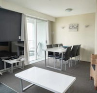 Comfortable 2 Bedroom Apartment With River Views - Events Australia