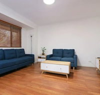 Pleasant 3 Bedroom House With Garden Close to CBD - Events Australia