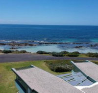 Boathouse nearly in the water  wonderful views - Events Australia