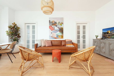 Salty's 2 Bedroom Beach Home - Events Australia 1