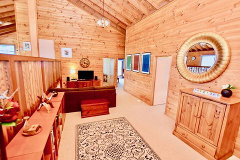 Treetops Retreat Katoomba - Events Australia 3