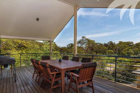 Lilys - Events Australia 0