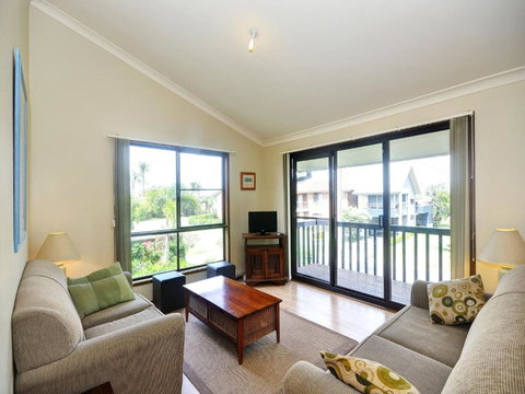 Pet Friendly On Pelican Close To Myall River - Events Australia 4
