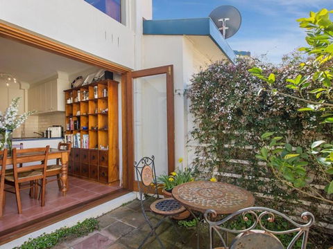 SEAVIEWS MORNINGTON.... - Events Australia 3