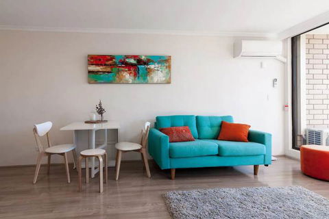 New Modern Apartment In Central Location - Events Australia 6