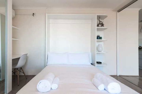 New Modern Apartment In Central Location - Events Australia 3