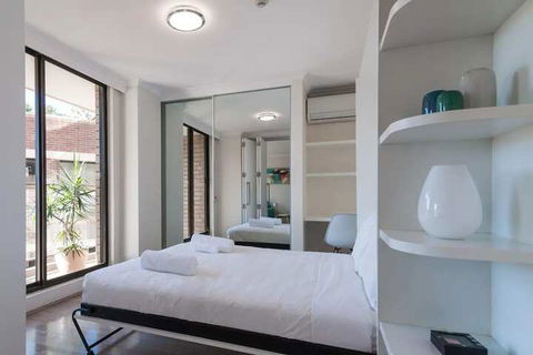 New Modern Apartment In Central Location - Events Australia 1