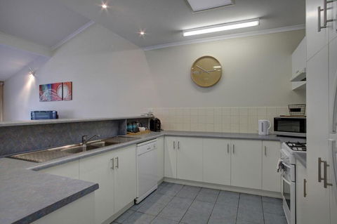 Port Lincoln Foreshore Apartments - Accommodation Europe 6