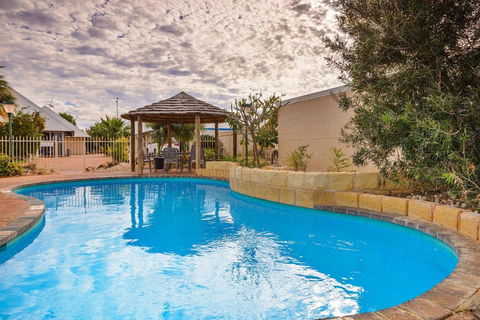 Osprey Holiday Village Unit 121 Fantastic 3 Bedroom Holiday Villa With A Pool In The Complex - Events Australia 2