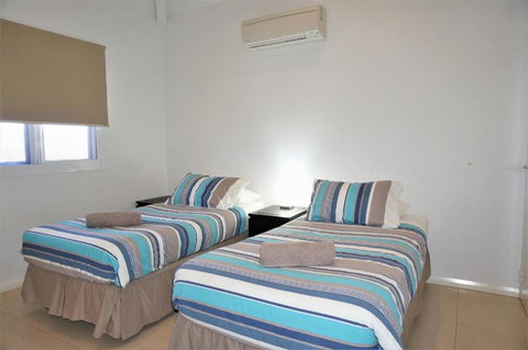 Osprey Holiday Village Unit 104 Luxurious 3 Bedroom Holiday Villa With A Pool In The Complex - Events Australia 2