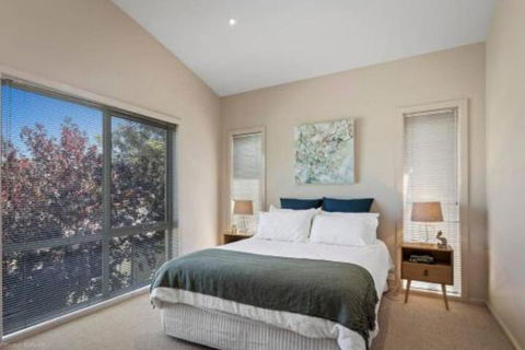 DRIFTWOOD VILLA Free Wifi Walk To Beach - Events Australia 0