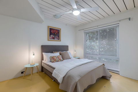 Captains Quarters - Accommodation Europe 1
