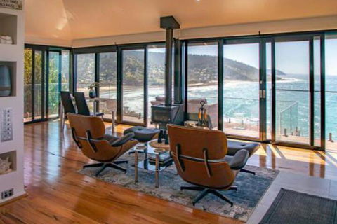 THE DECK HOUSE A WYE RIVER ICON - Events Australia 5